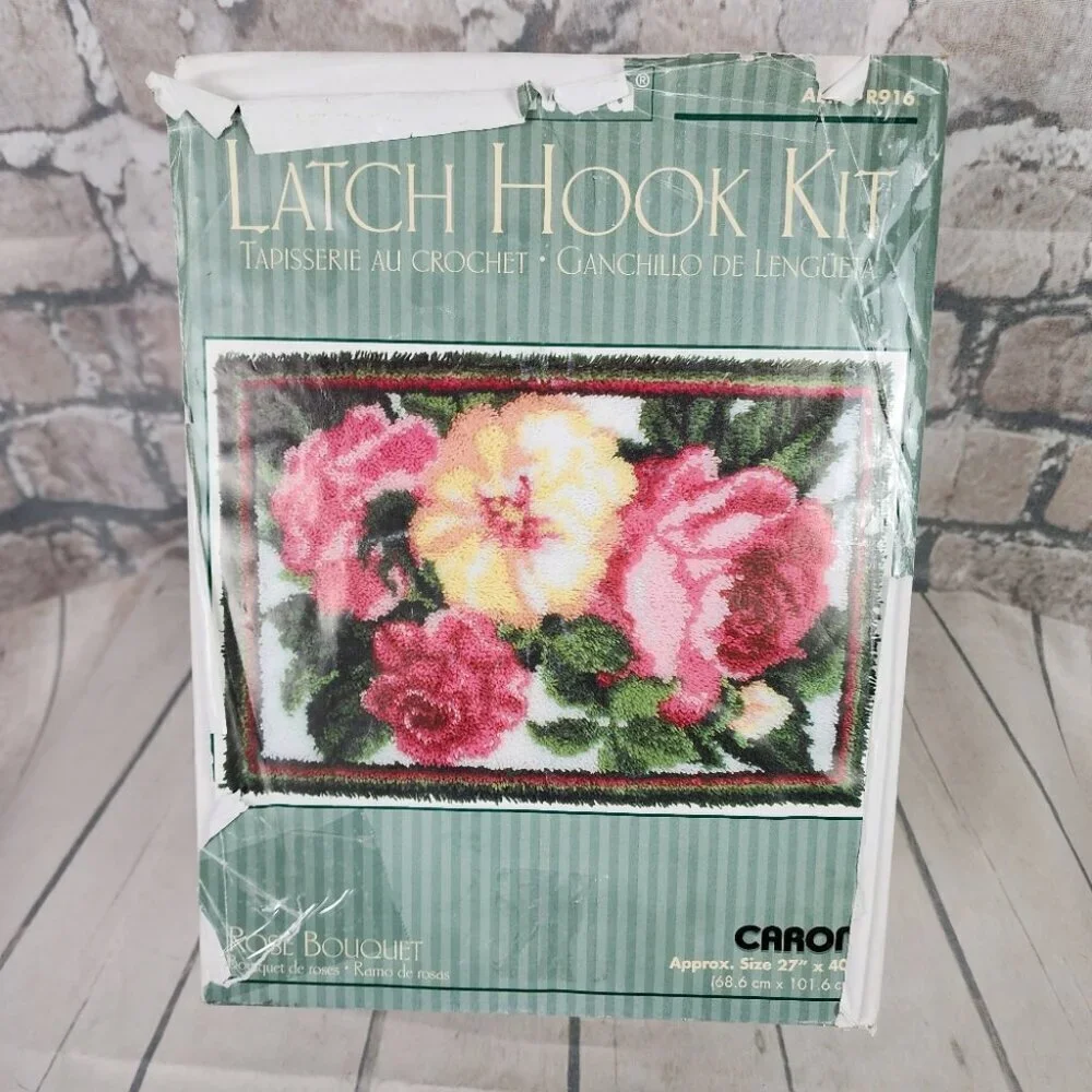 Vintage Caron Latch Hook Kit R916 Rose Bouquet Complete Cottagecore - Picture 2 of 15